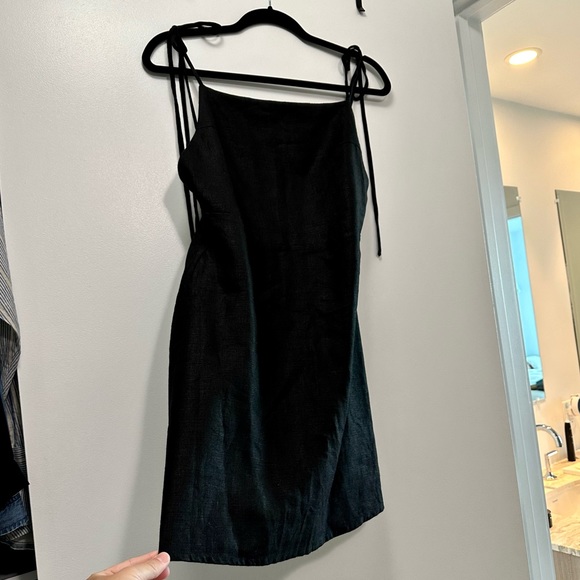 REF Linen Flora Dress, Black - Picture 5 of 12